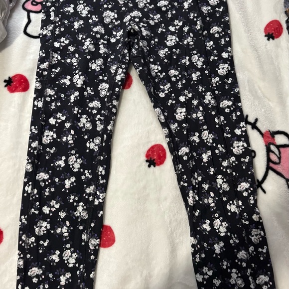 VS Pink Floral Shirt and Leggings Set - Picture 3 of 7